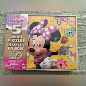 Disney Jr Minnie Mouse Wooden Box with 5 Puzzles New In Box Sealed